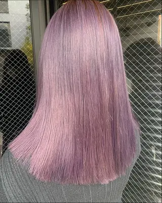 カラー ラベンダー/レイヤー スタイル🤎mamiのヘアスタイル