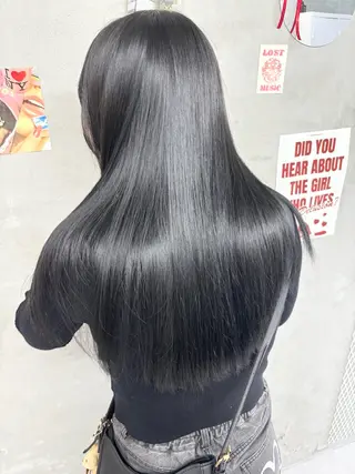 ロング カラー door white hideのヘアスタイル