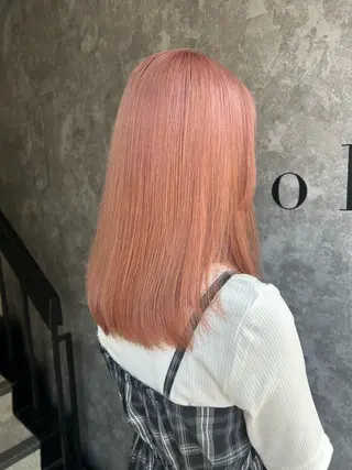 ミディアム 仲宗根 美鈴のヘアスタイル