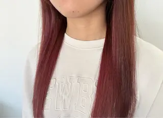 ロング カラー 陰山 友咲のヘアスタイル