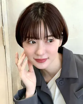 ショート カラー 💍新宿ショート 💍岩田莉奈のヘアスタイル