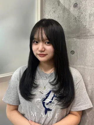 ロング ayano /レイヤー/艶カラーのヘアスタイル