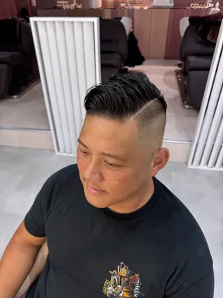 メンズ R/🤎 パーマ&ブリーチ🔥のヘアスタイル