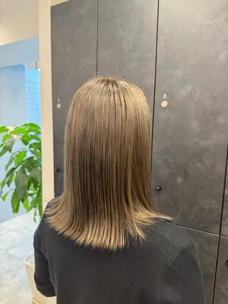 セミロング 藤原 凜香のヘアスタイル