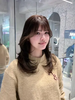 ミディアム くすみカラー/ブリ ーチ seina★のヘアスタイル