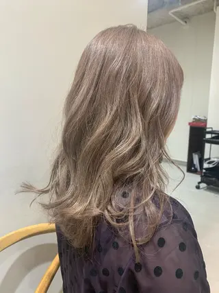 セミロング カラー 【ミディアムと ロングに特化】島田恋のヘアスタイル