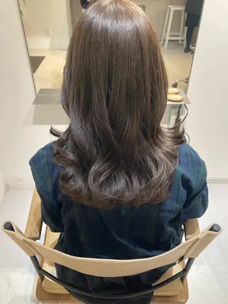 ミディアム ✨色持ちの良い艶 カラー✨蟹江真世のヘアスタイル