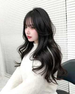 ロング カラー 🪽韓国暗髪ヘア🪽 DANCE渋谷🤍のヘアスタイル