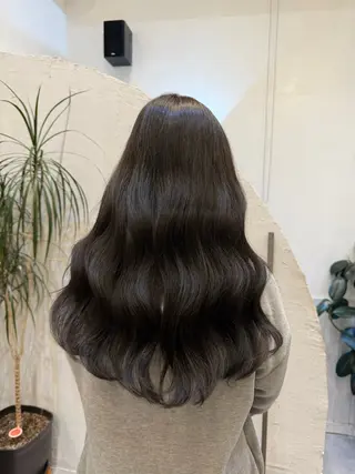 ロング カラー 西川 結のヘアスタイル