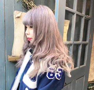 ロング カラー ブリーチ、パーマ 西部笑のヘアスタイル