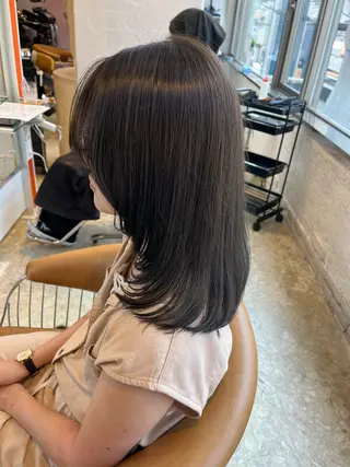 ミディアム カラー うしだ かおるのヘアスタイル