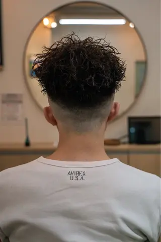 メンズ ﾒﾝｽﾞｼｮｰﾄ/ ﾌｪｰﾄﾞのヘアスタイル