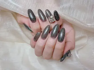 ネイル 桃山 莉緒のネイルデザイン