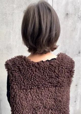 ショート カラー 髪質改善ｶﾗｰ ｹｱﾌﾞﾘｰﾁ/ﾀﾑのヘアスタイル