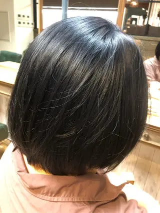 ショート カラー SALOWIN me＋店所属・半個室サロン🫧 ササキアヤカのヘアスタイル