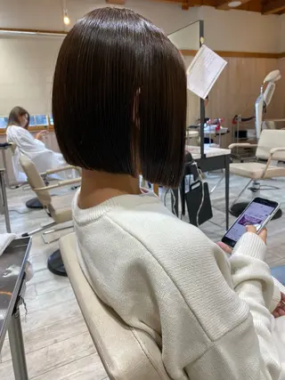 ショート 持田 唯のヘアスタイル