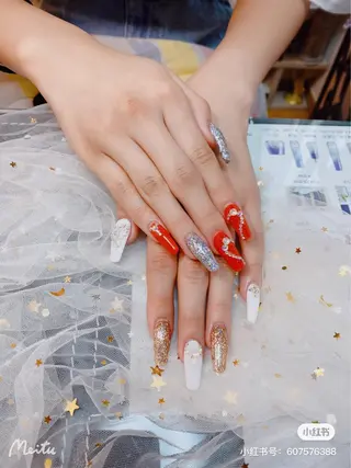 セミロング カラー ネイル パンダ ネイルのネイルデザイン