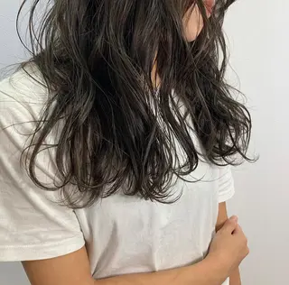 ロング 福山 晴香のヘアスタイル