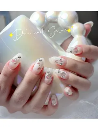 ネイル 戸井田 静香のネイルデザイン