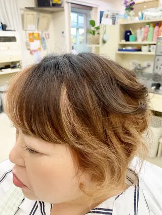 ミディアム カラー 竹内 秀美のヘアスタイル