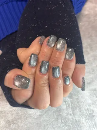 ネイル 三本 綾奈のネイルデザイン