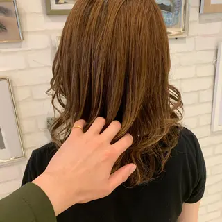 ミディアム ému エミュ　hair &spa所属・近藤 みゅうまのヘアスタイル