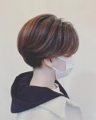 ショート カラー justbeauty CiNQのヘアスタイル