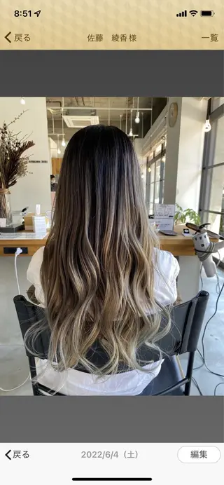 ロング カラー ATELIER ZIZI川井さくらのヘアスタイル