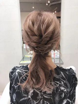 セミロング 阿部 美咲のヘアスタイル