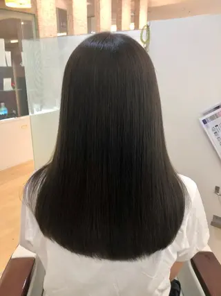 ロング 山岡 徹也のヘアスタイル