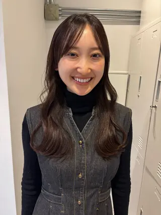 ロング LOREN＋透明感 オリーブhirokoのヘアスタイル