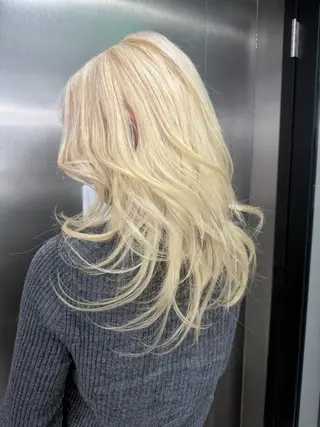 セミロング カラー シールエクステ特化 ハイトーン、NANAのヘアスタイル