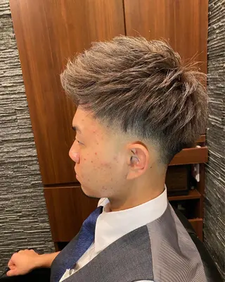 ショート カラー メンズ ヒロ銀座ヘアーサロン BARBER SHOP川崎店所属・岡本 宗士のヘアスタイル