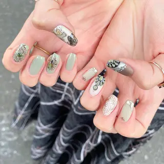 ネイル atelier　FIORITURA所属・FIORITURA aiのネイルデザイン