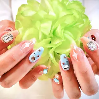 ネイル Queen ネイル&アイラッシュ所属・Queen ネイル&アイラッシュのマツエク・マツパデザイン