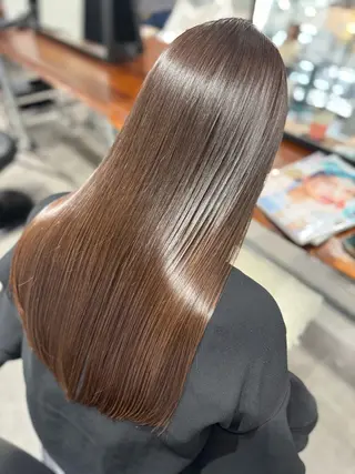 ロング ダメージレスブリーチ /艶髪/横須賀智也のヘアスタイル