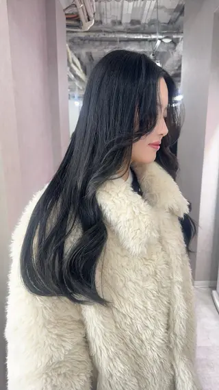 ロング カラー 赤み無し柔らかカラー 【梅田】madokaのヘアスタイル