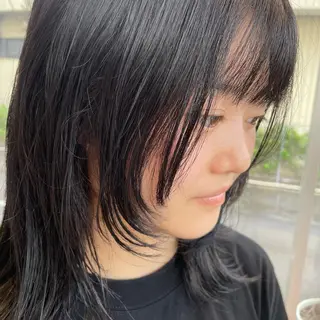 ミディアム 松永 果菜のヘアスタイル