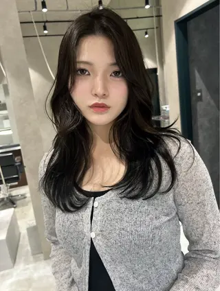 カラー nehus nagaoka所属・🖤複雑履歴ブリーチ Mizuki 🖤のヘアスタイル