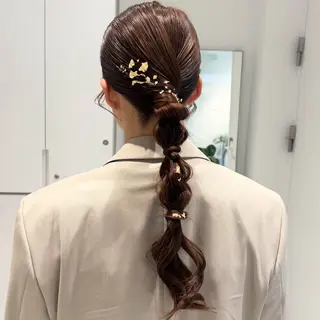 セミロング ヘアアレンジ カジュアルを女っぽく 𝗮𝘆𝗮𝗰𝗼のヘアスタイル
