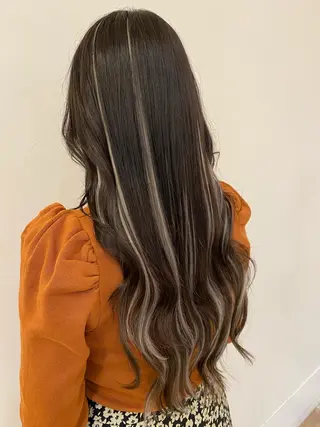 セミロング しもかわ かほのヘアスタイル