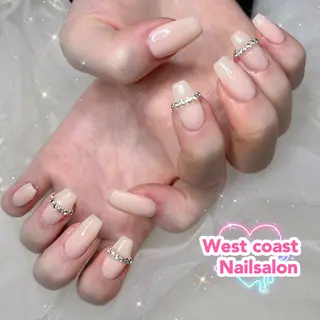 ネイル リボン、ガーリー パーツ放題専門店のネイルデザイン