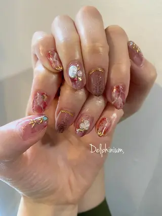 ネイル 岡本 友恵のネイルデザイン