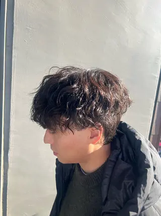 パーマ メンズ ダブルカラー寒色系 ボリューム改善ハヤトのヘアスタイル