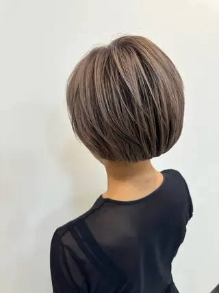 カラー ボブ/ハイトーン あべまさきのヘアスタイル