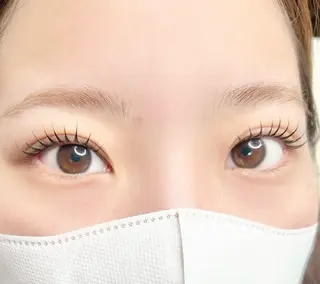 マツエク・マツパ GLOW LASH所属・根本 鈴子のマツエク・マツパデザイン