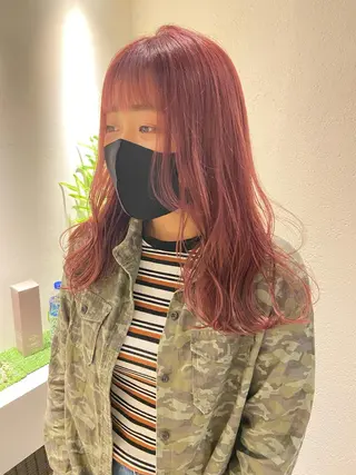 カラー カマチョ タイスのヘアスタイル