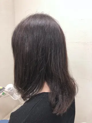 セミロング 阿部 美咲のヘアスタイル