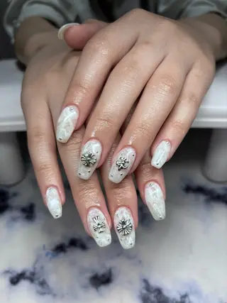 ネイル 加瀬 アンジェリーのネイルデザイン