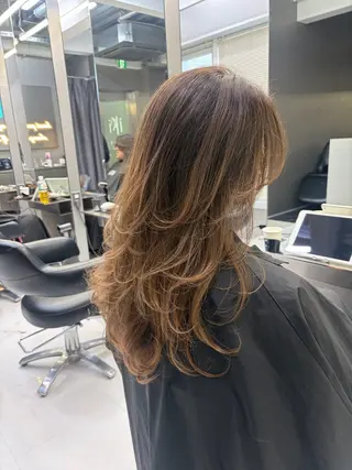 ロング 🫧バレイヤージュ/ ハイトーン/ミズキのヘアスタイル